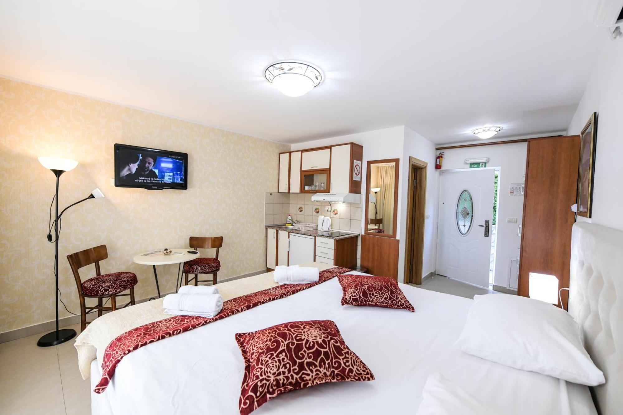 Suncani Breg Apartments Vrdnik Phòng bức ảnh